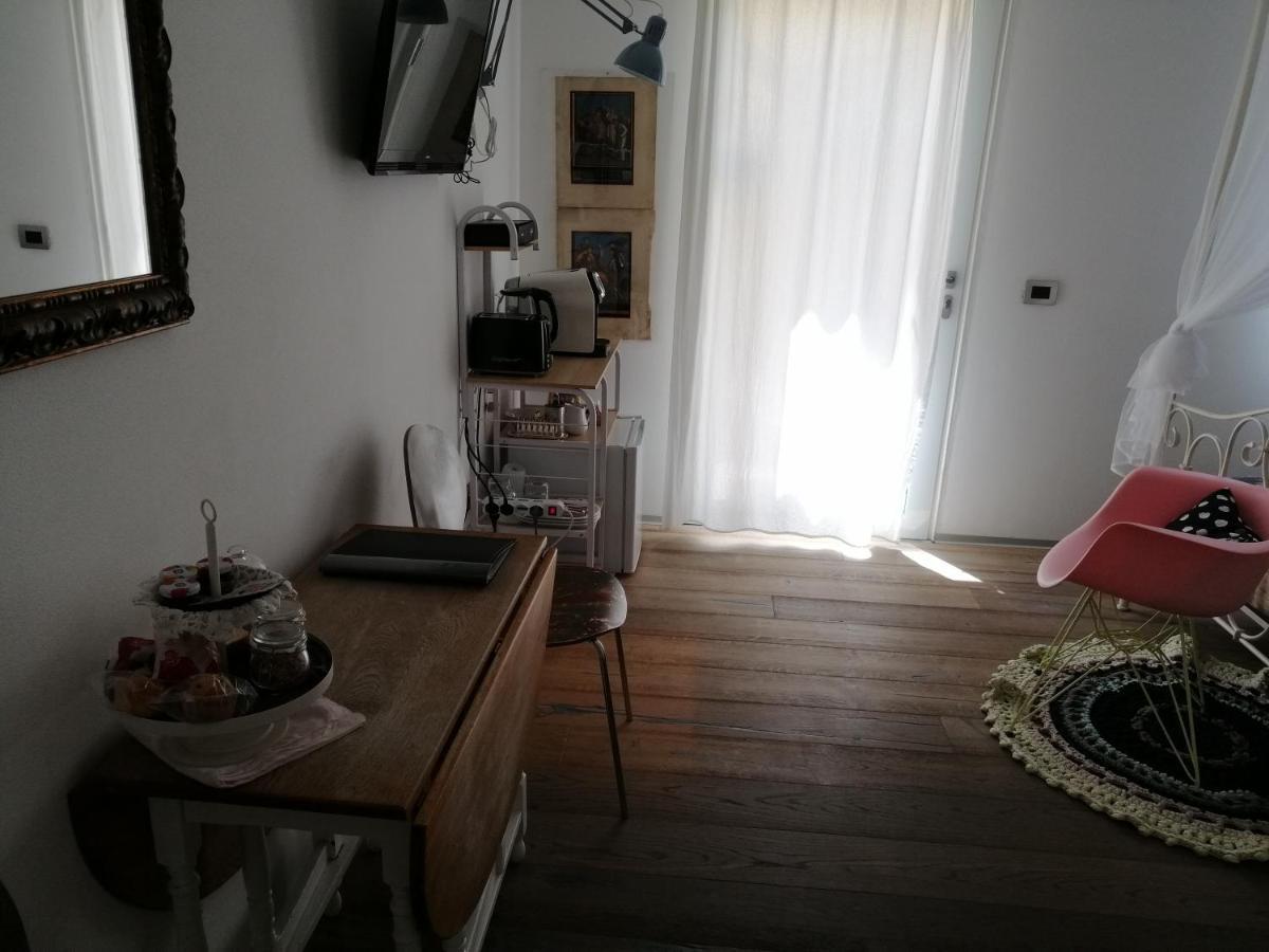 Via Dei Dori B&B ミラーノ エクステリア 写真