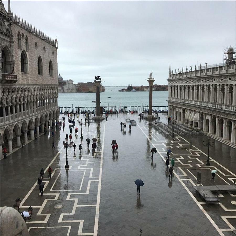 Via Dei Dori B&B ミラーノ エクステリア 写真